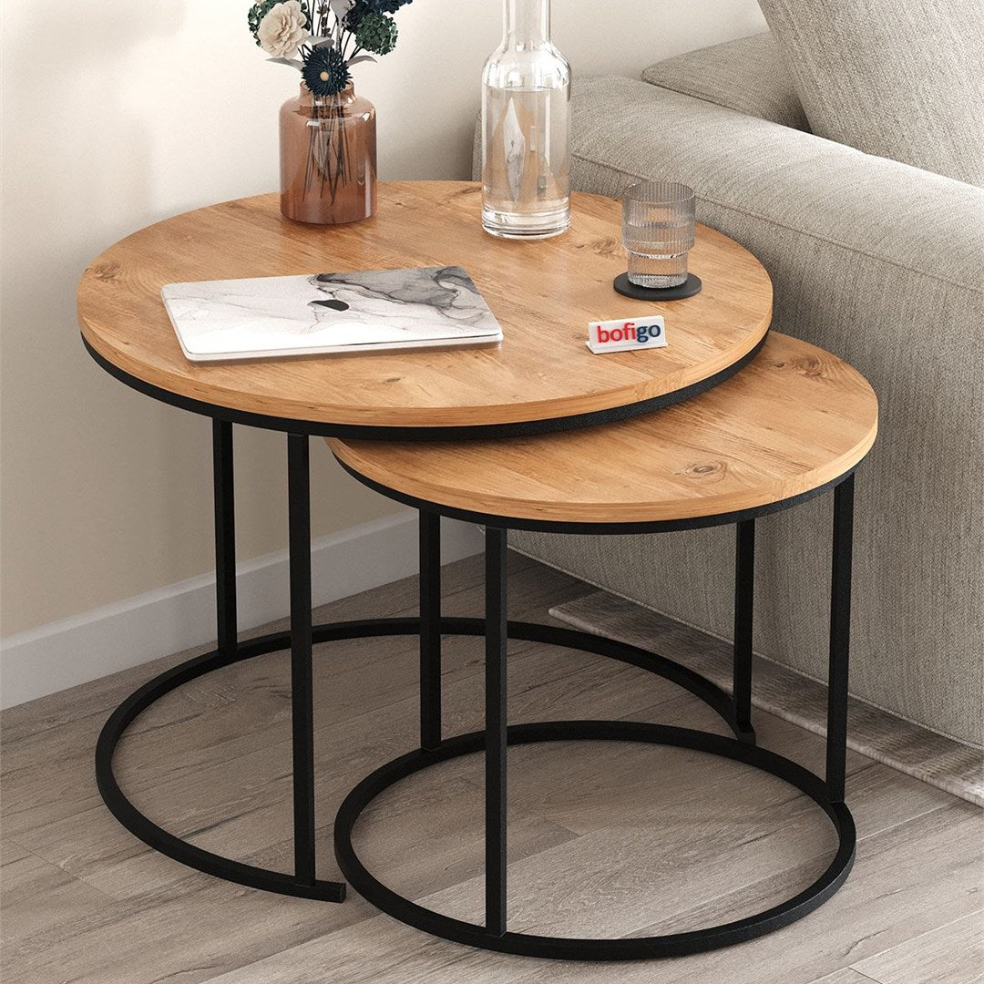 Set 2 masute Hilal Zigon, masute cafea 60 x 50 cm, stil Zigon se imping una sub alta, picioare metalice + blat PAL melaminat 18 mm clasa E1, perfecte living birou sau apartament mic, stil modern scandinav Pin natur - detaliu 5