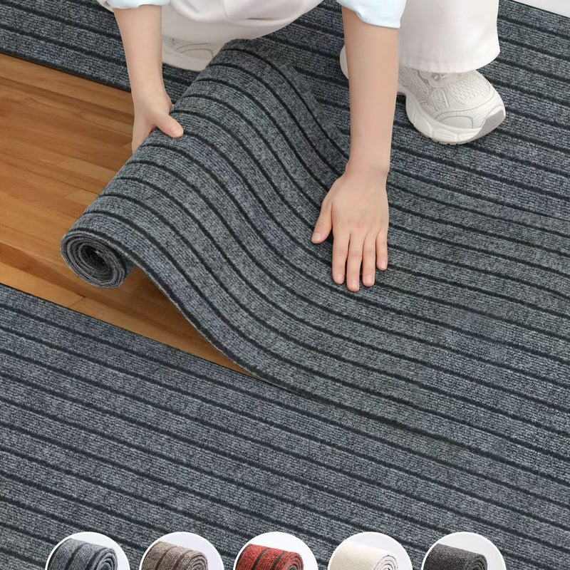 Rola Mocheta Autoadeziva, 40x300 cm, Material Absorbant, Montaj Rapid Fara Adeziv, Reduce Zgomotul si Protejeaza Pardoseala