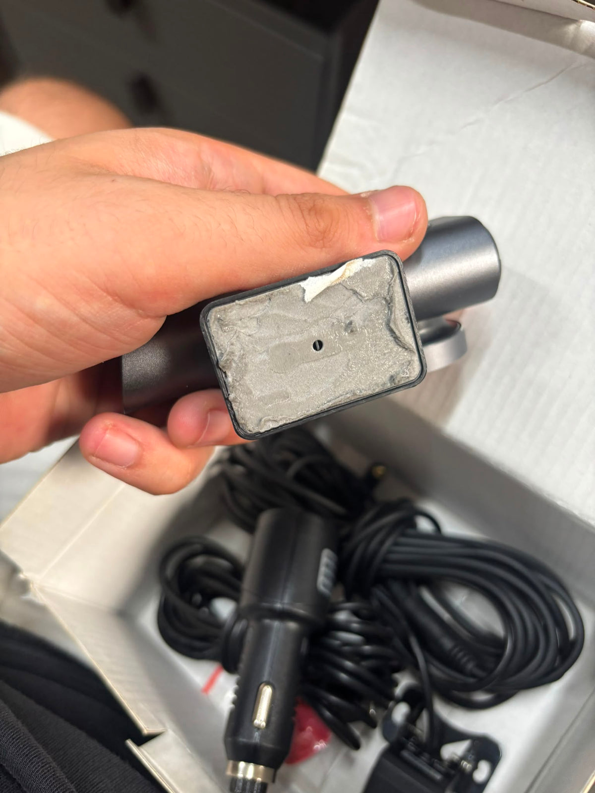 RESIGILAT — Camera auto duala 4K + 1080P cu WiFi, GPS, viziune nocturna si monitorizare parcare · Incomplet #001