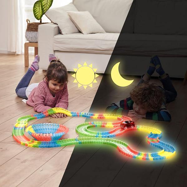 Pista flexibila curse masinute Magic Tracks din 220 piese