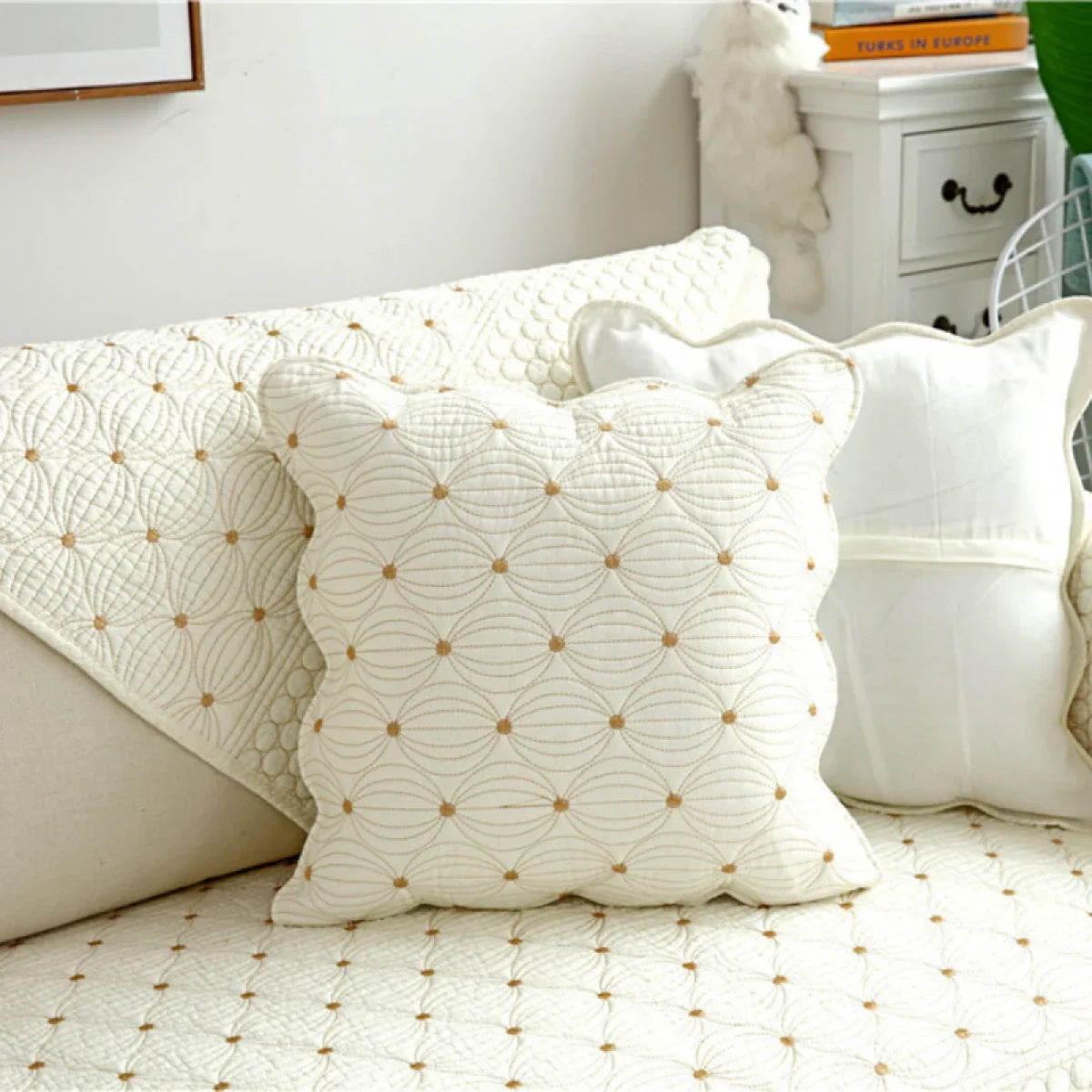 Perna decorativa din bumbac cu husa detasabila, 45 x 45 x 10 cm,