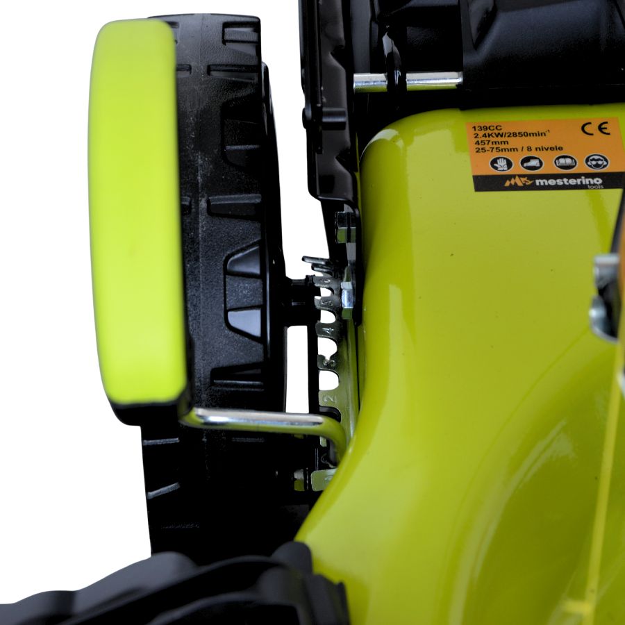 Masina tuns iarba/gazon autopropulsata MESTERINO BJXPM46-139, motor LONCIN 4 timpi, 3.3 cai, sasiu metal, latime taiere 46 cm, 8 nivele de taiere, sac colector 60 litri, evacuare lateral si mulcire