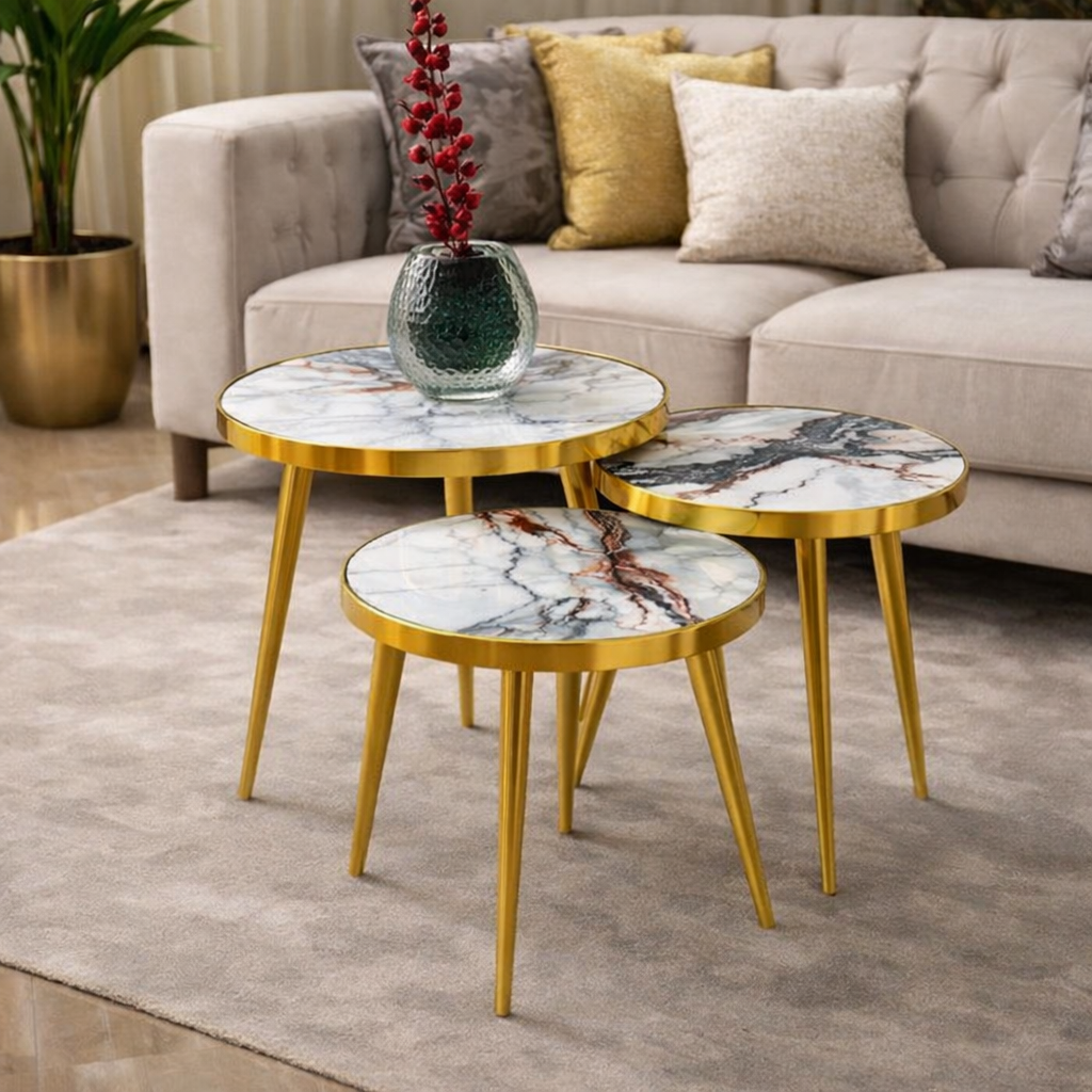 Set 3 masute de cafea tip nesting, cu blat tip marmura ,rotunde, alb si auriu – design premium