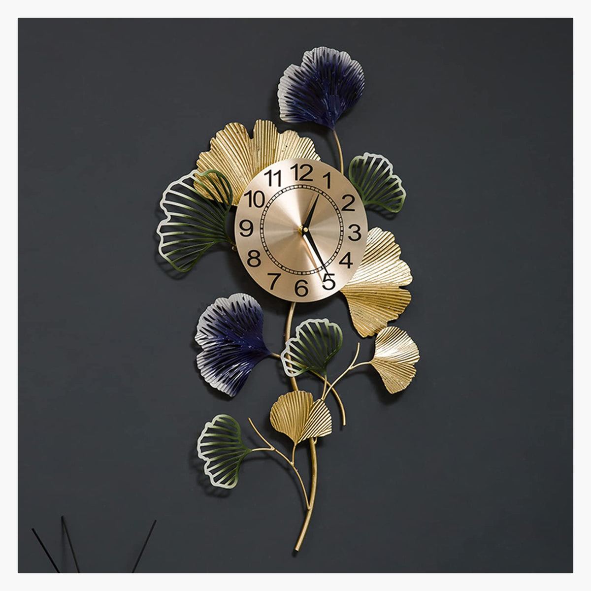 Ceas de perete decorativ 76 x 42 cm – design artistic cu frunze metalice, decor lux pentru living