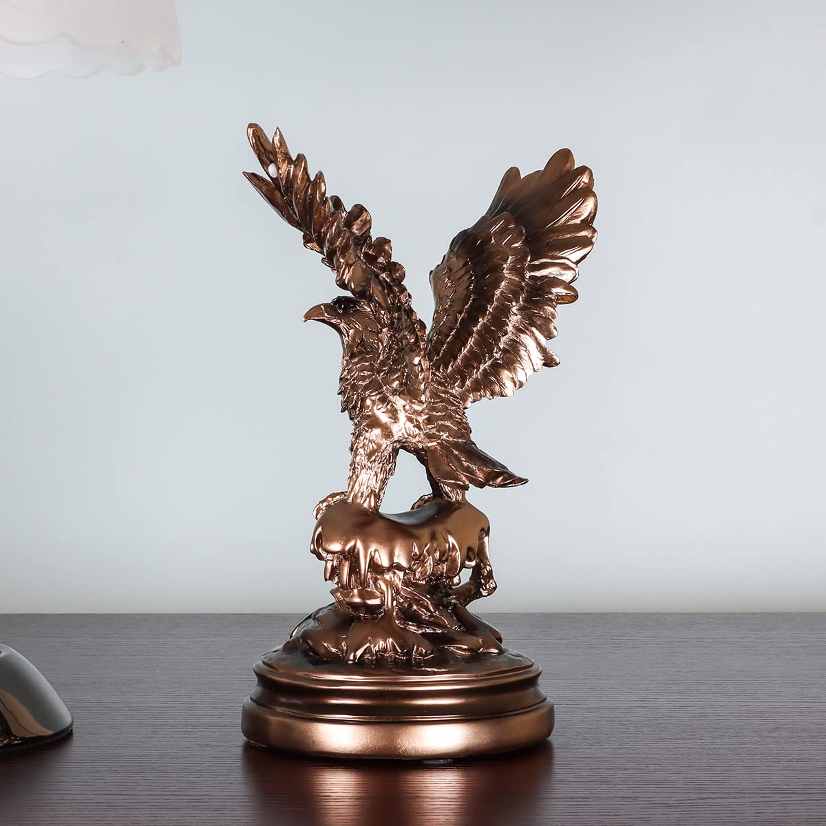Statueta decorativa Vultur – finisaj auriu bronzat 19 x13 x24.5 cm