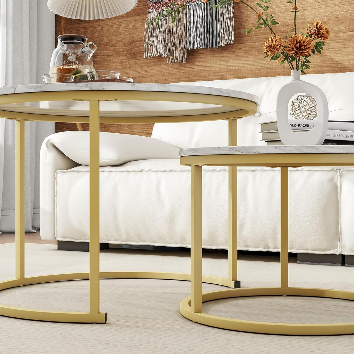 RESIGILAT - Set 2 masute rotunde de cafea cu efect de marmura, blat MDF, cadru metalic auriu, 70x45 cm si 50x38 cm