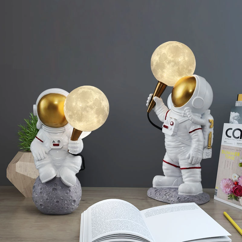 RESIGILAT - Lampa de veghe pentru copii, model astronaut