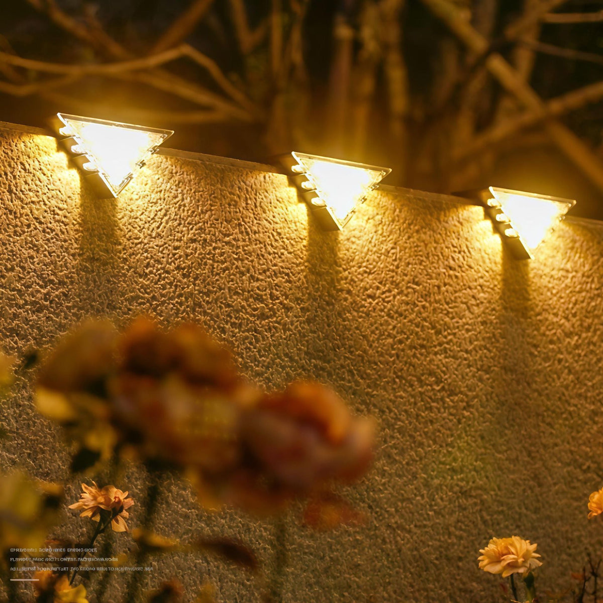 Set 2 Lampi Solae LED pentru Trepte si Terasa – Triunghiulara, 22 LED, Lumina Calda, Impermeabila