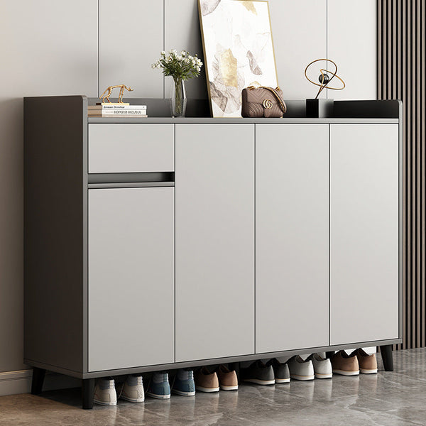 RESIGILAT - Pantofar tip dulap pentru hol, design minimalist, alb/gri