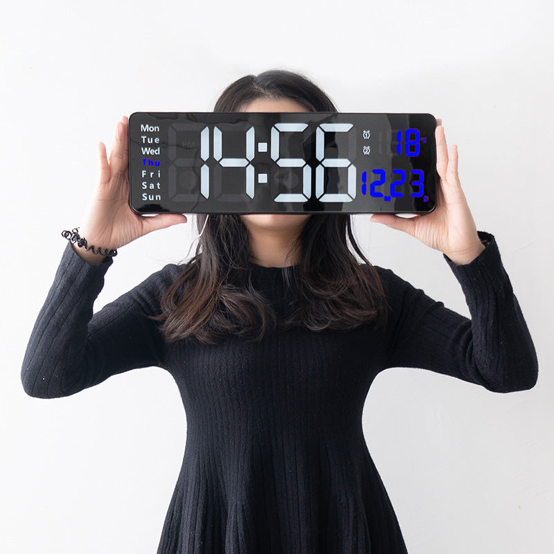 RESIGILAT - Ceas Digital de Perete cu Afișaj LED Mare 38.7cm – Dată, Temperatură, Alarmă, Ziua Săptămânii, FARA TELECOMANDA !!!!