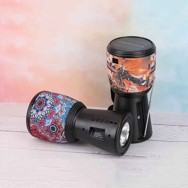 Boxa portabila bluetooth cu incarcare solara, design Darbuka, cu radio FM si lanterna, negru-inflorat