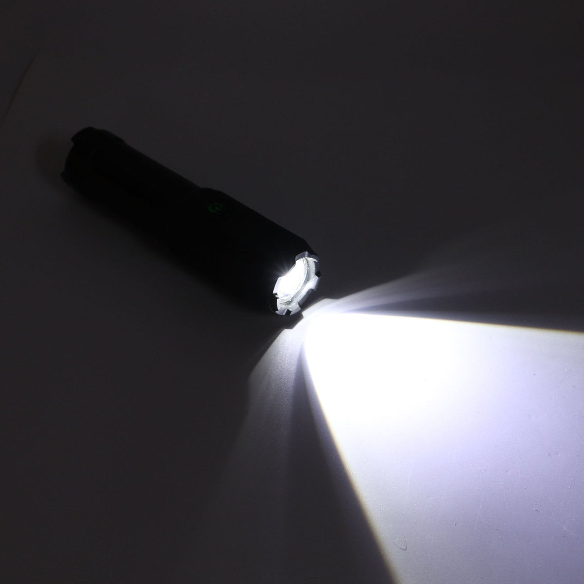 Lanterna LED reincarcabila Tactical Zoom, XPE LED, 3 moduri de iluminare