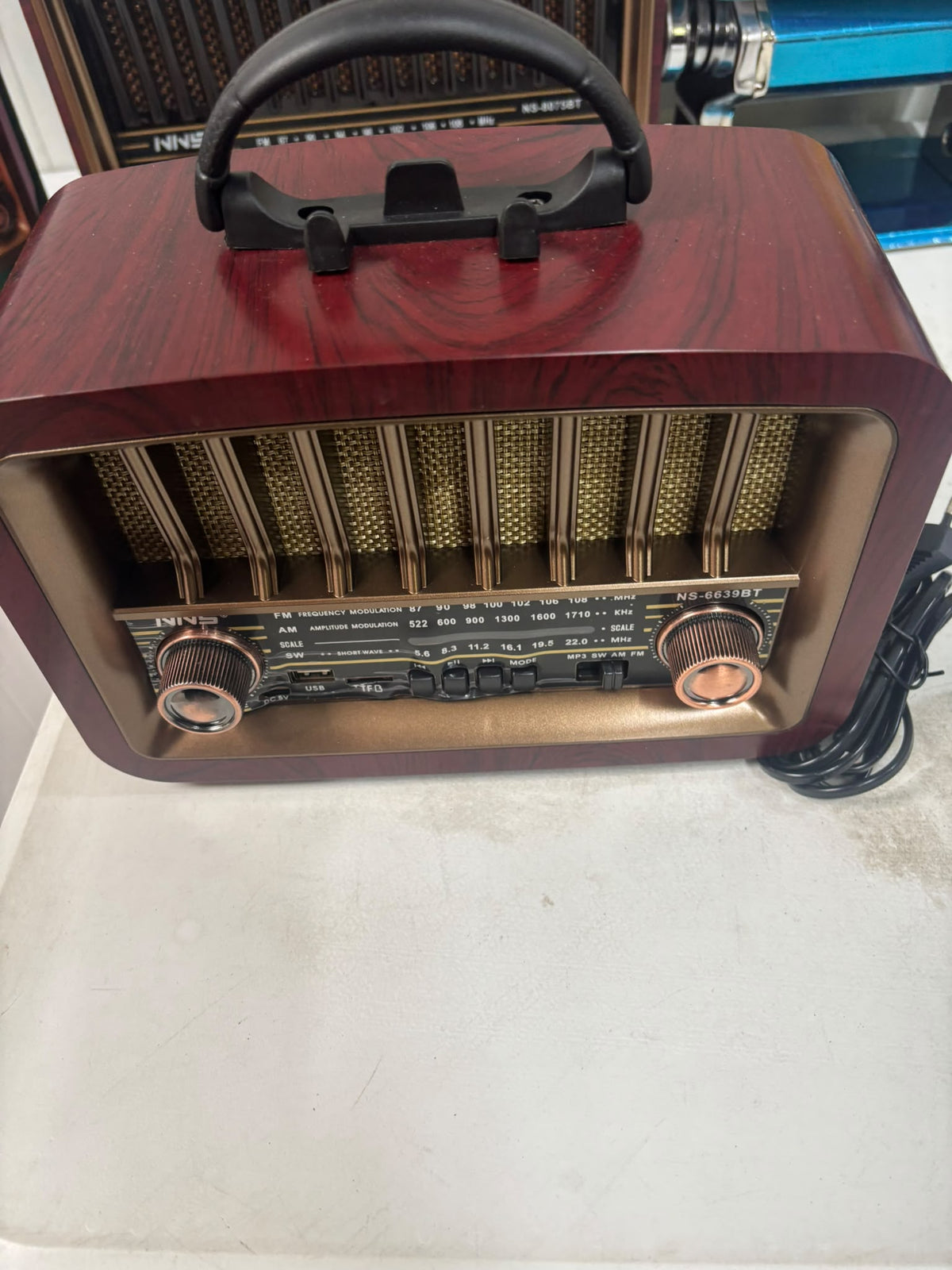 RESIGILAT — Radio Clasic Vintage NNS NS-6639BT cu Bluetooth, MP3, USB și baterie reincarcabila – sunet puternic și design retro elegant · Acceptabil #001
