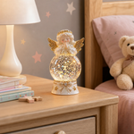 Decorațiune de Crăciun Premium cu Îngeraș, Glob Strălucitor și Iluminare Caldă – 4,9 × 4,9 × 11,5 cm