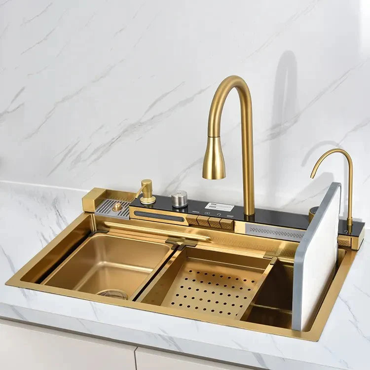 RESIGILAT - Chiuveta multifunctionala cu 2 cascade cu accesorii incluse, afisaj digital a temperaturii si robinet cascada, culoare Gold, 750x460mm