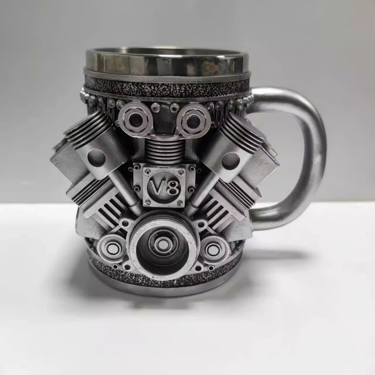 Cana V8 Engine 200 ml din otel inoxidabil cu design motor 3D mecanic