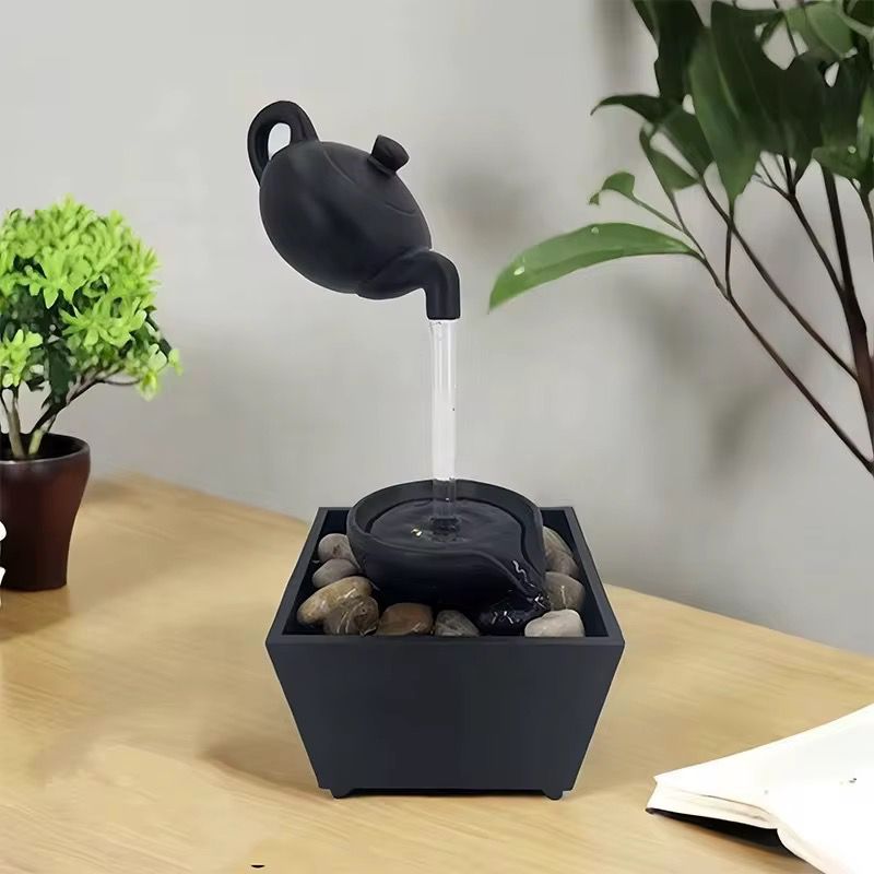 Fantana decorativa cu ceainic suspendat, alimentare USB si baterii, 27.5x11.7x11.7cm, cu lumini LED si pietre, negru, 404g