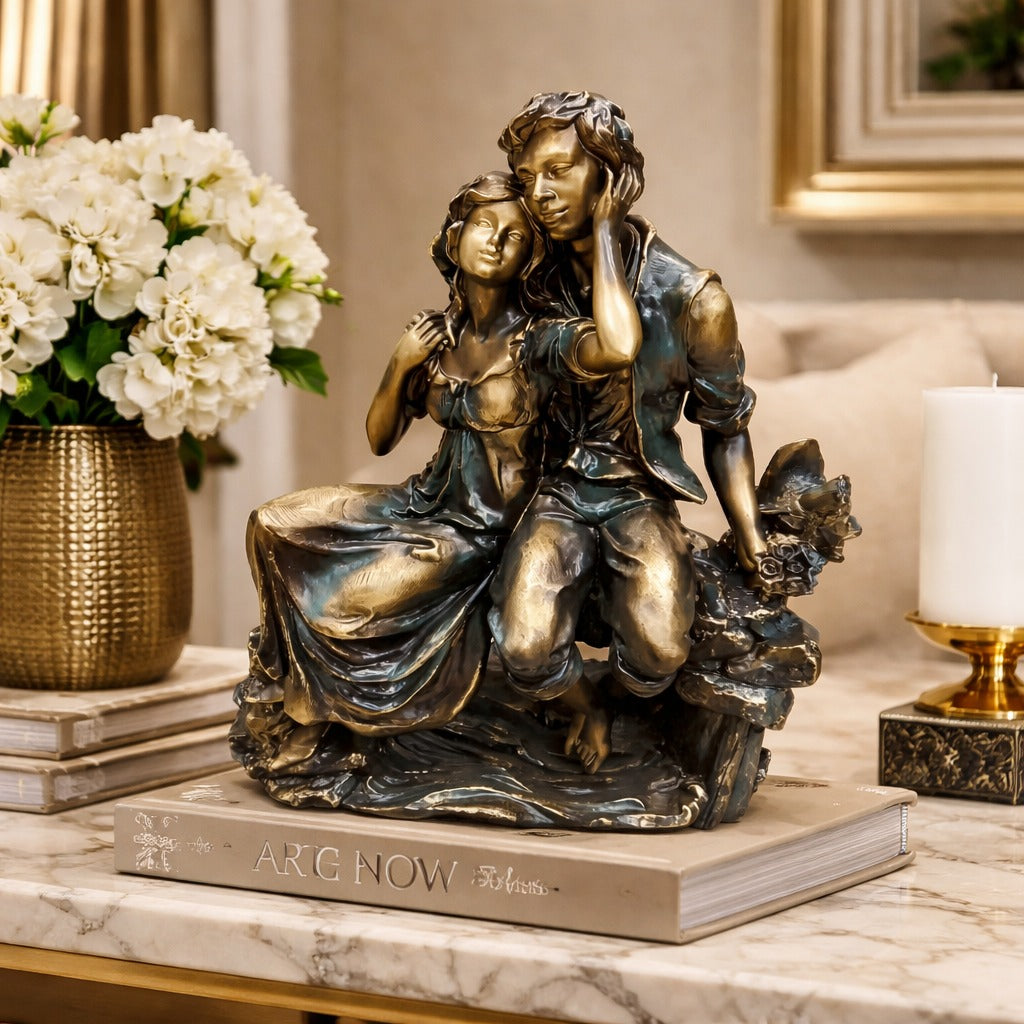 Statueta decorativa cuplu romantic  – eleganta si emotie in detalii fine, 28 cm