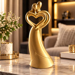 Statuetă Decorativă Cuplu cu Inimă, Rășină Finisată – 14 × 6 × 5,5 cm