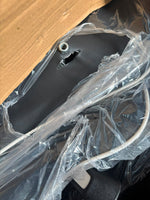 RESIGILAT — Scaun Gaming Racing SpeedX GT, Piele Ecologică, Recliner, Perne Ergonomice și Suport pentru Picioare Alb cu negru · Acceptabil #001