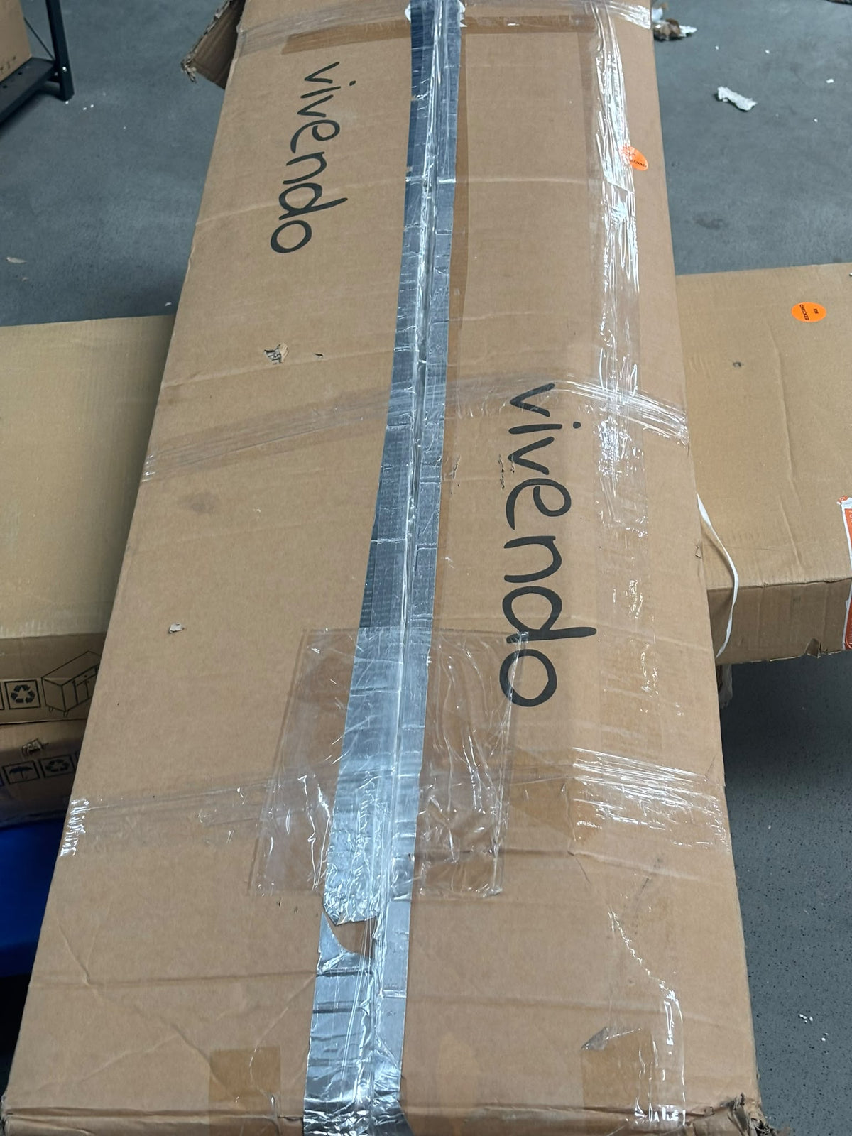 RESIGILAT — Comoda moderna si simpla cu 3 sertare si 2 usi, MDF, 140x40x75cm · Incomplet #004