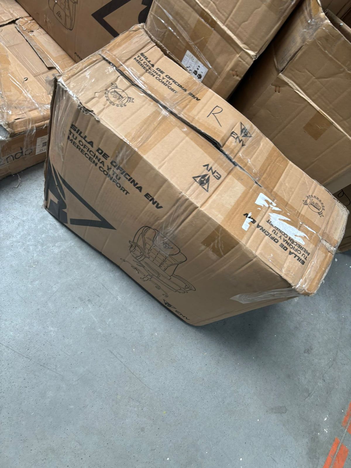 RESIGILAT — Scaun de Birou Ergonomic Directorial, Piele Ecologică, Recliner și Suport pentru Picioare gri · Acceptabil #003