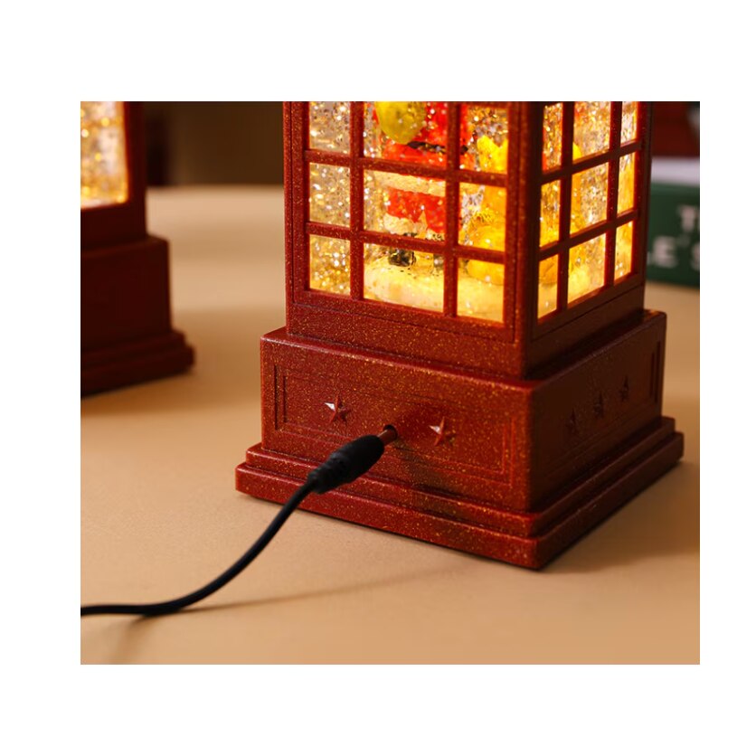 Decoratiune De Craciun Tip Cabina Telefonica cu Mos Craciun Si Brad, Cadouri, Functie Muzicala, Lumini Si Ninsoare Automata, Cu Apa, Lumina Calda, Usb sau Baterii, Led