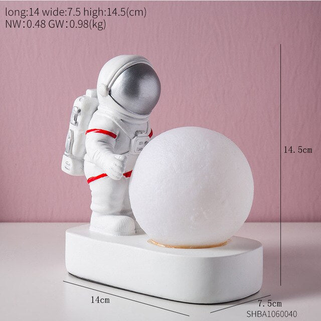 Lampa LED Astronaut cu Luna – Veioza ambientala pentru copii si decor modern
