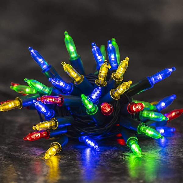 Instalatie Brad Craciun Multicolora Vintage Tip Anii 90, 140 Becuri LED, Muzicala cu Cantece Clasice