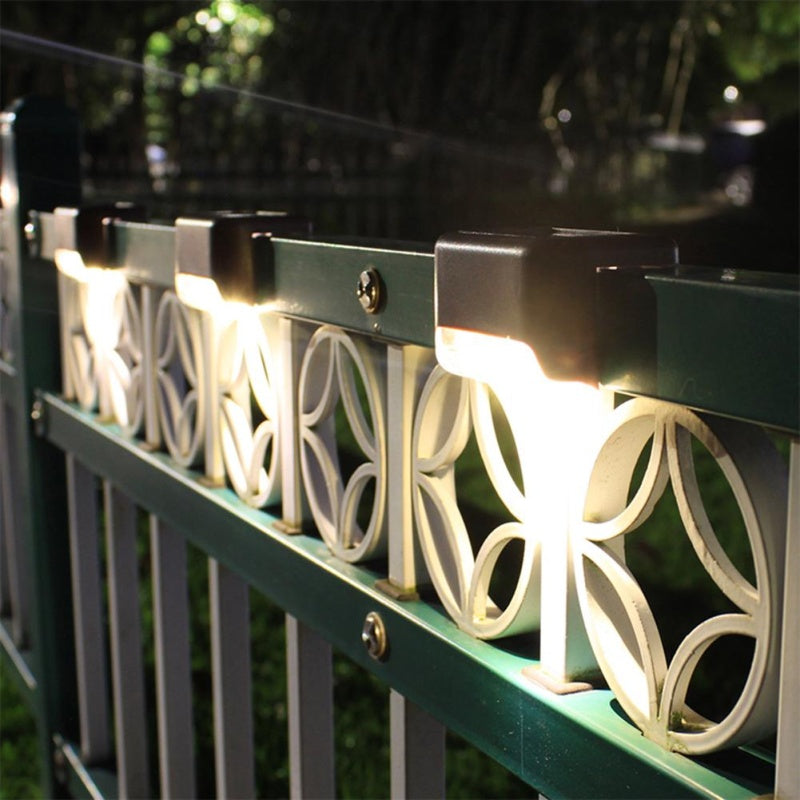 Set 4 lampi solare LED pentru trepte, lumina calda
