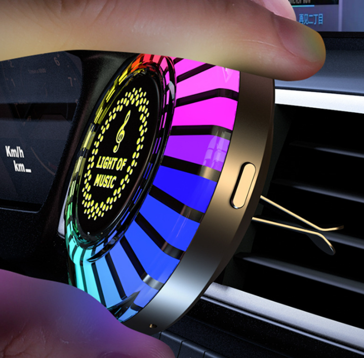 Odorizant auto iluminat RGB cu clips pentru prindere in grila, controlabil prin aplicatie